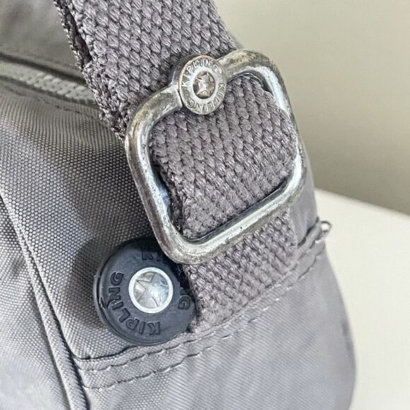 Kipling Cross Body Bag Travel Adjustable Strap Light Gray Washable Pocket Zipper - Picture 4 of 10